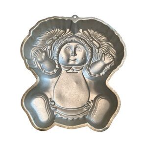 Vtg‎ Wilton Cabbage Patch Kids Cake Pan CPK Doll Baking Mold 2105-1984 Retired
